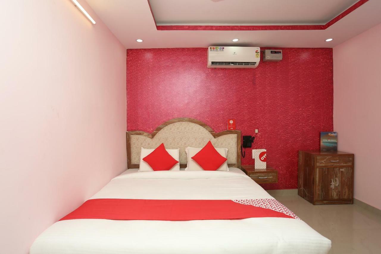 Oyo 18597 Satyam Hotell Meerut Exteriör bild