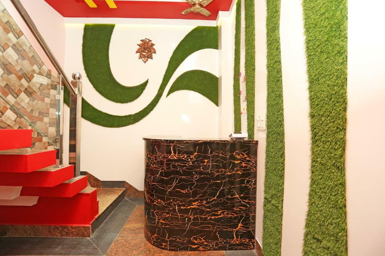 Oyo 18597 Satyam Hotell Meerut Exteriör bild