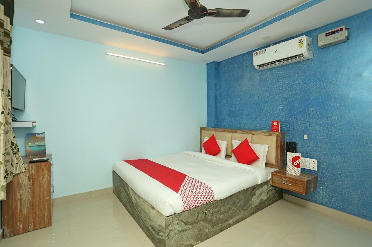 Oyo 18597 Satyam Hotell Meerut Exteriör bild
